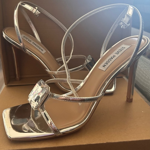 Small for me - Picture 2 of 5